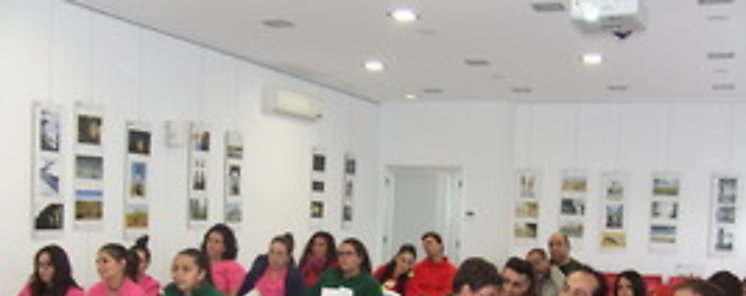 FEDESIBA lleva a cabo una sesin de trabajo con los alumnos del prendizext Valdequemao VII