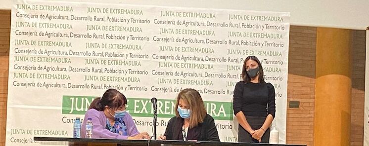 FIRMA DE LOS ACUERDOS DE  PRRROGA DEL PROGRAMA LEADER 20142020