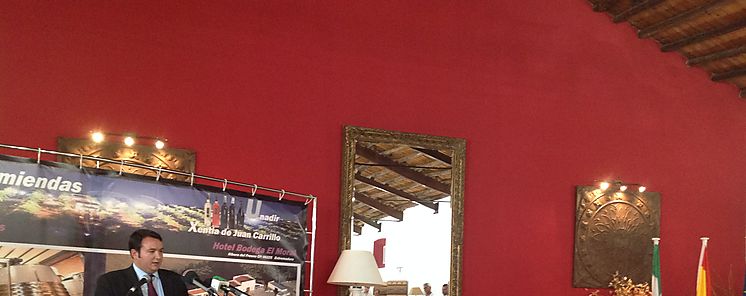 El Presidente de FEDESIBA informa en la inauguracin oficial del complejo enoturstico Hotel Bodega el Moral en Ribera del Fresno sobre los resultados obtenidos en la gestin del programa Enfoque Leader 