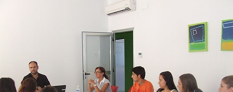 Sesin de trabajo de FEDESIBA con el taller de empleo PRENDIZEXT VALDEQUEMAO IV de Villafranca de los Barros 